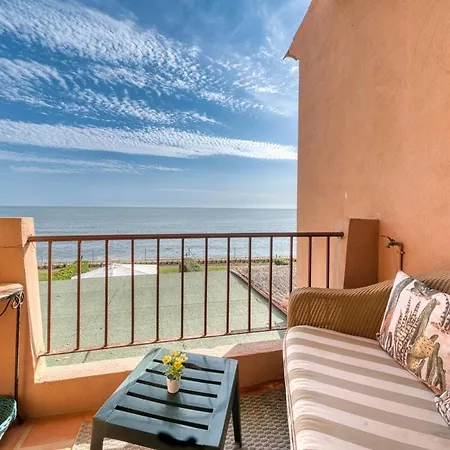 펜션 Playa Azul Beachfront Townhouse