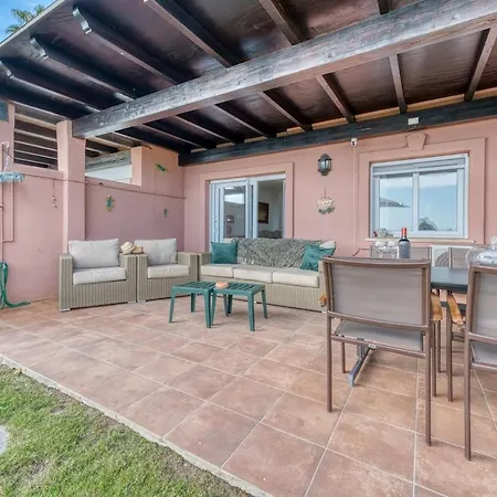펜션 Playa Azul Beachfront Townhouse